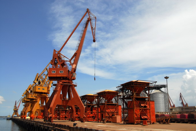 丙烯酸漆(qi)-廣東某港(gang)口設施