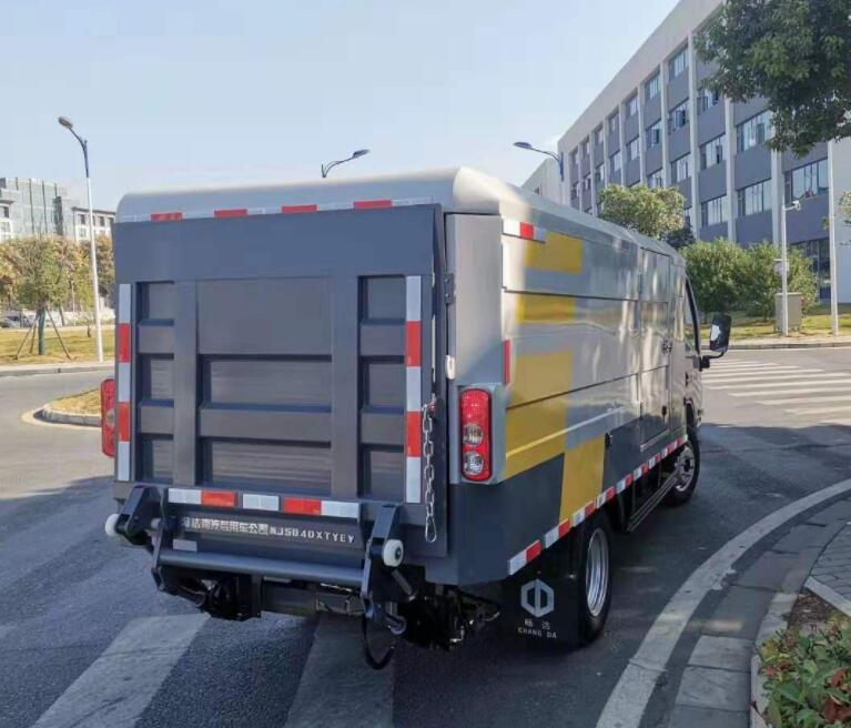 汽(qì)車尾闆(pǎn)維修方(fāng)法