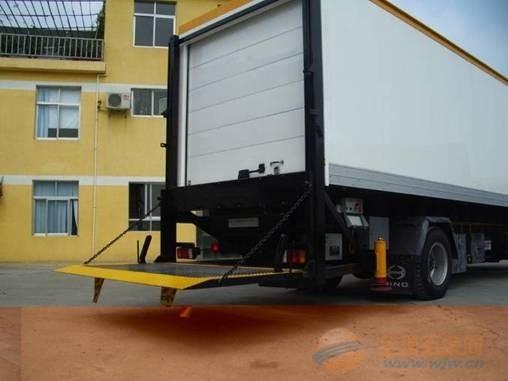 垂直升降汽(qi)車尾闆