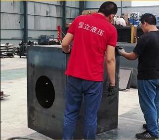 大型液壓站 國(guo)立液壓，為機械(xiè)企業提供動