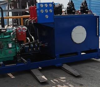 國立液(yè)壓，生産大型液(ye)壓站，技術先進(jin)，